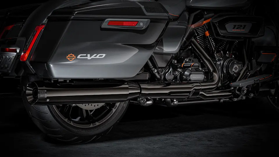 CVO™ Street Glide™ 2025